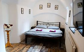 Apartment B B B